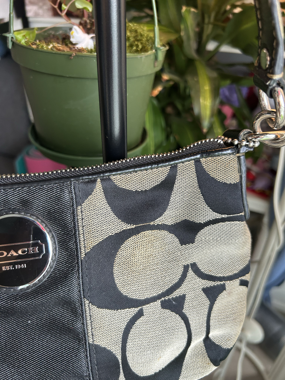 Vintage coach round logo medallion shoulder bag black tan signature jacquard & l - Picture 4 of 8